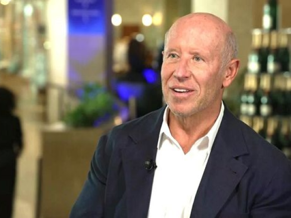 Blackstone, Starwood Split on Commercial-Property Market Risks