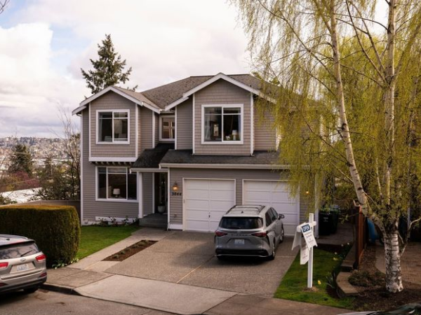 Housing Market Slumps As Mortgage Rates Top 7_