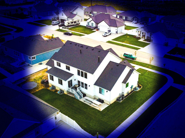 Housing analyst who predicted the 2008 home price crash weighs in on the current market